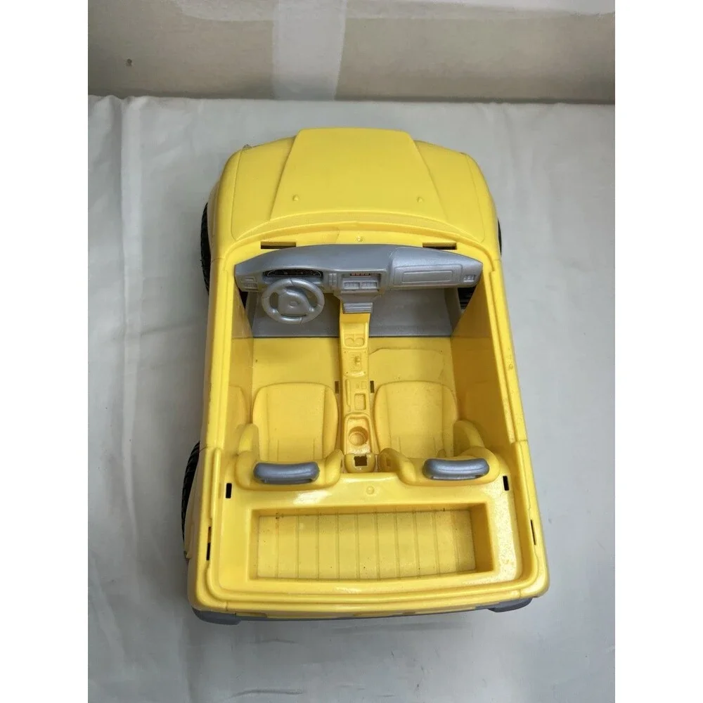 Mattel - Barbie ~ Cali Girl Yellow Jeep 4x4 Car - 2003 SHIPS FREE